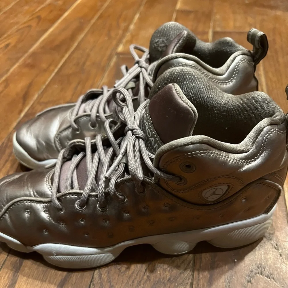 Kids Nike Jordan Jumpman Team II Sneakers in Sepia Stone